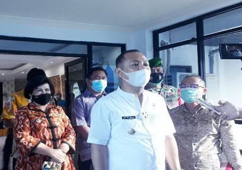 MENGHADIRI : Bupati Barito Selatan H Eddy Raya Samsuri ST didampingi Wakil Bupati Satya Titiek Atyani Djoedir, saat menghadiri acara yang digelar salah satu perangkat daerah (PD) lingkup Pemkab Barsel, beberapa waktu lalu. (FOTO: JENERI/KALTENG POS)