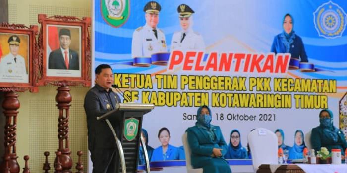 ARAHAN: Bupati Kotim, H Halikinnor memberikan arahan saat pelantikan 9 Ketua TP PKK Kecamatan, belum lama ini. (FOTO: HUMAS UNTUK KALTENG POS)