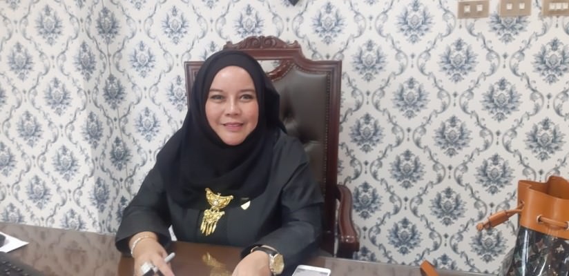 Wakil Ketua III DPRD Provinsi Kalteng Hj Faridwaty Darlan Atjeh