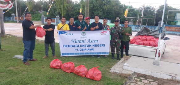 PT GSIP-PT AMR Berikan Bantuan Korban Banjir