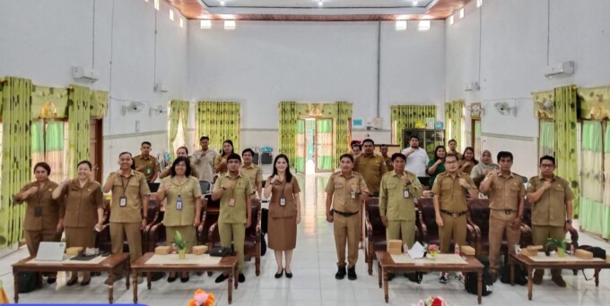 BIMTEK : Dinas Kesehatan Kabupaten Lamandau menggelar bimtek aplikasi sarana, prasarana dan alat kesehatan di Aula Dinas Kesehatan Kabupaten Lamandau, Senin (3/2).