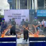 Foto utama pemkab kotim asisten I musnahkan rokok