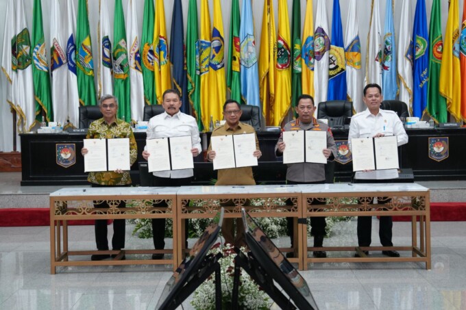 PENEGAKAN HUKUM: Jaksa Agung ST Burhanuddin bersama Kemendagri, Kapolri, KPK dan Bappisus melaksanakan penandatangan nota kesepahaman di Kemendagri, Selasa (4/2). PENEGAKAN HUKUM: Jaksa Agung ST Burhanuddin bersama Kemendagri, Kapolri, KPK dan Bappisus melaksanakan penandatangan nota kesepahaman di Kemendagri, Selasa (4/2). PENEGAKAN HUKUM: Jaksa Agung ST Burhanuddin bersama Kemendagri, Kapolri, KPK dan Bappisus melaksanakan penandatangan nota kesepahaman di Kemendagri, Selasa (4/2). PENEGAKAN HUKUM: Jaksa Agung ST Burhanuddin bersama Kemendagri, Kapolri, KPK dan Bappisus melaksanakan penandatangan nota kesepahaman di Kemendagri, Selasa (4/2).