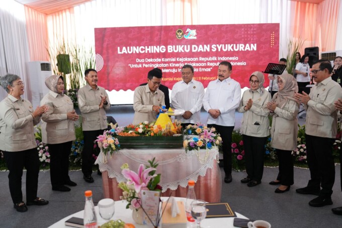 HUT KOMJAK: Jaksa Agung RI ST Burhanuddin mengapresisasi yang setinggi-tingginya kepada Komjak, dalam peringatan Hari Ulang Tahun Komjak yang ke-20 dan launching buku, Selasa (11/2).