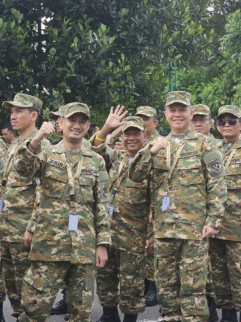 MENGIKUTI: Wali Kota Palangka Raya, Fairid Naparin turut serta dalam Retret Kepala Daerah yang diselenggarakan di Akademi Militer Magelang, Jumat (21/2).