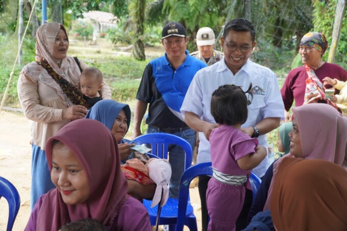 MENINJAU : Pj Bupati Lamandau Said Salim saat meninjau fasilitas kesehatan di sejumlah puskesmas di Kabupaten Lamandau, belum lama ini.