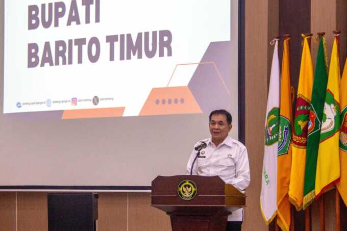 Bupati Barito Timur M Yamin menyampaikan pendapat soal pengelolaan jalan eks Pertamina dalam Musrenbang Kalteng 2025–2029