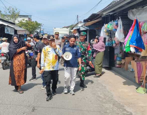Camat Baamang sosialisasi peretiban lapak pedagang liar
