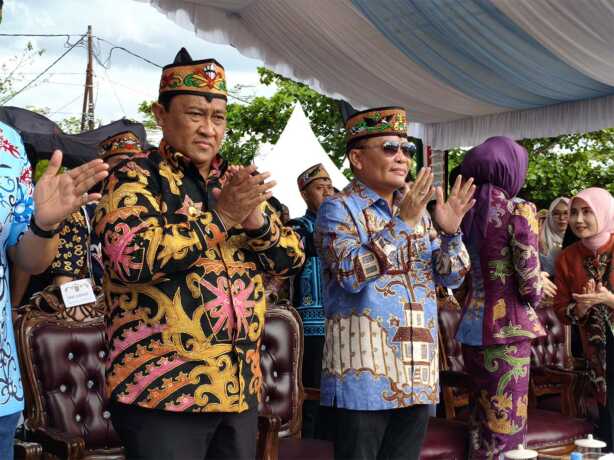 atas01