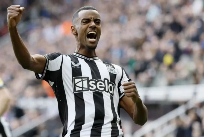 Alexander Isak makin dekat dengan Lipervool.