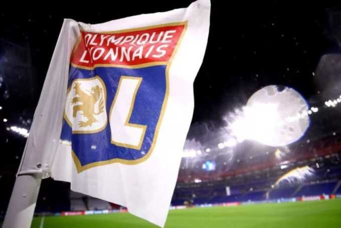 Lyon harus degradasi ke divisi dua Liga Prancis.
