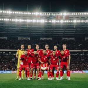 Skuad Timnas Indonesia saat bermain di SUGBK. (Sumber: Instagram @maartenpaes)