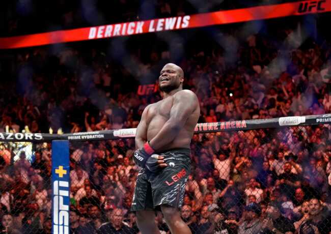Derrick Lewis Rayakan Kemenangan Gemilang Usai Kalahkan Allison Teixeira di Nashville.