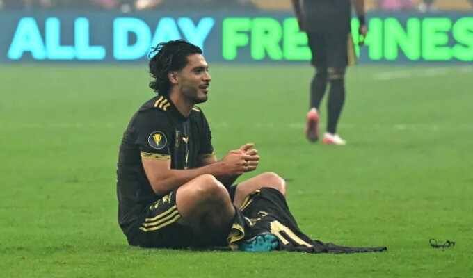 selebrasi raul jimenez untuk mengenang Diogo Jota